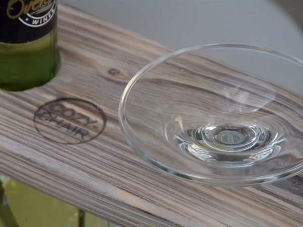 Weinglashalter aus Holz in Treibholzoptik